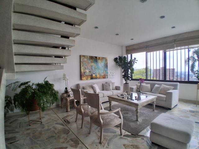 Apartamentos, Venta en Santa Mónica Residencial