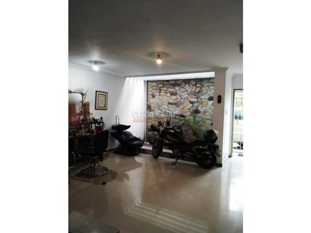 Casas, Venta en La Carolina