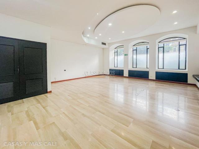 Oficinas y Consultorios, Alquiler en El Peñón