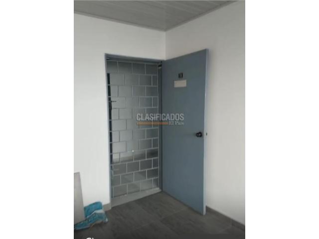 Oficinas y Consultorios, Alquiler en Centro Ccial Cali 2000