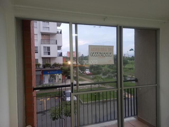 Apartamentos, Alquiler en Ciudad Melendez