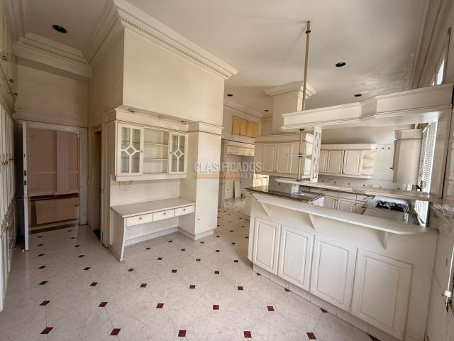 Apartamentos, Venta en Granada