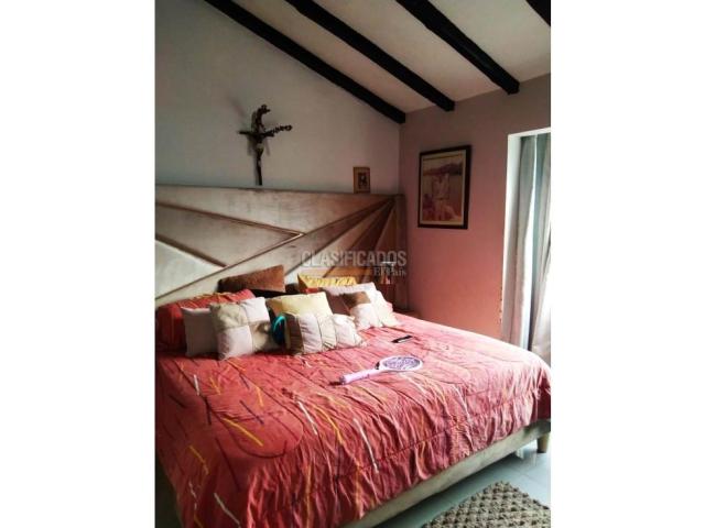 Casas, Venta en La Carolina