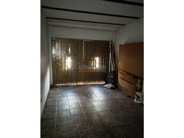 Casas, Venta en La Carolina