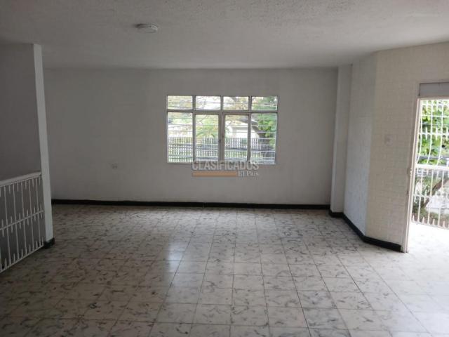 Casas, Alquiler en La Base