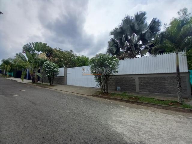 Casas, Alquiler en Ciudad Jardín