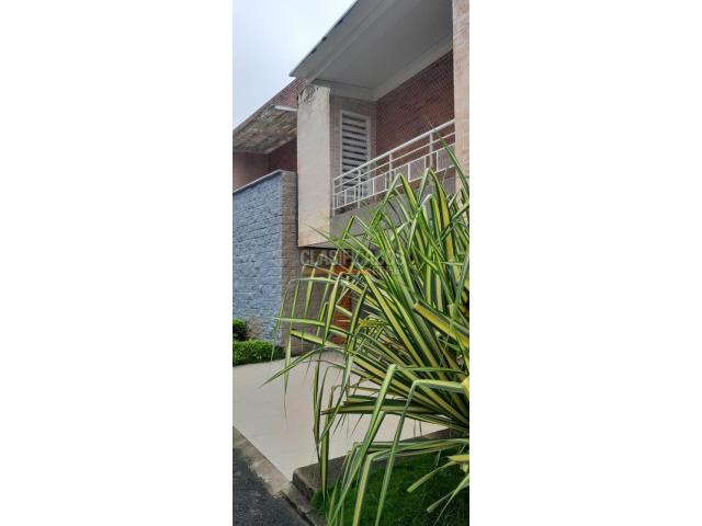 Casas, Venta en Ciudad Jardín