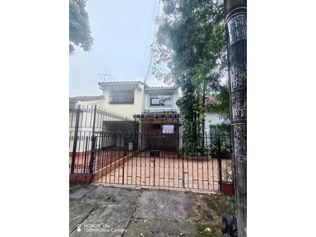 Casas, Alquiler en El Refugio