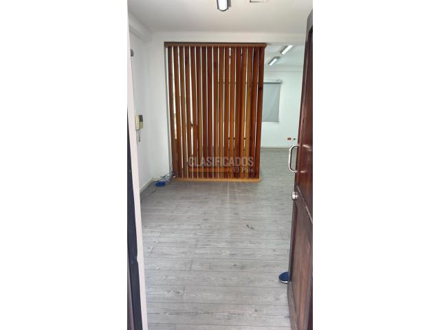 Oficinas y Consultorios, Venta en Santa Mónica Norte