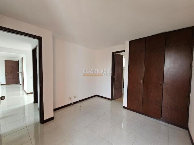 Apartamentos, Venta en Valle del Lili