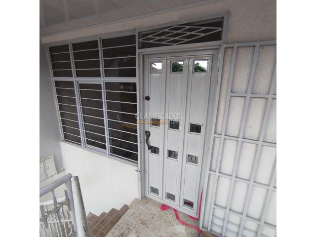 Apartamentos, Alquiler en Atanasio Girardot