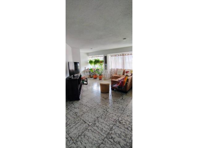 Apartamentos, Venta en San Cayetano