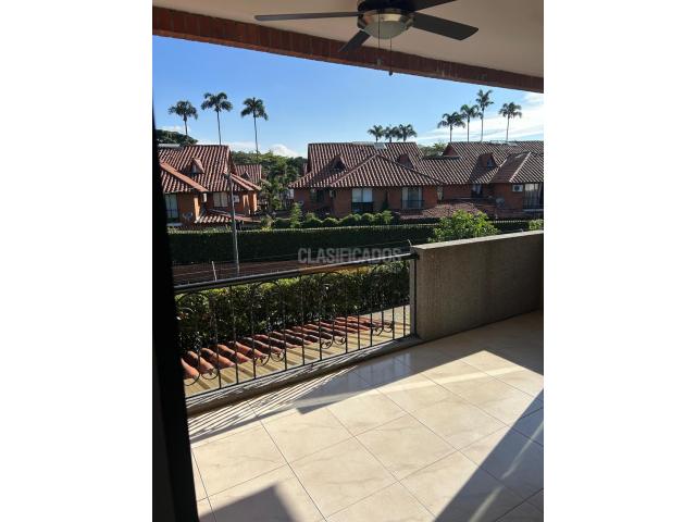 Casas, Venta en Ciudad Jardín