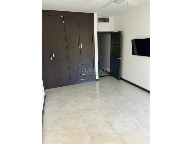 Casas, Venta en Ciudad Jardín