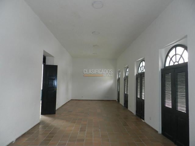 Oficinas y Consultorios, Venta en San Pascual