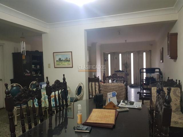 Casas, Venta en Santa Mónica Residencial