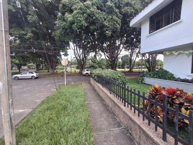 Casas, Venta en La Flora