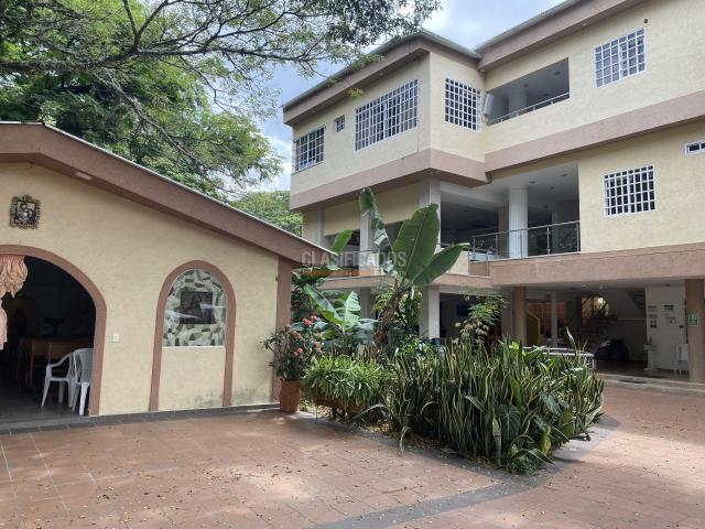 Edificios, Venta en Buga