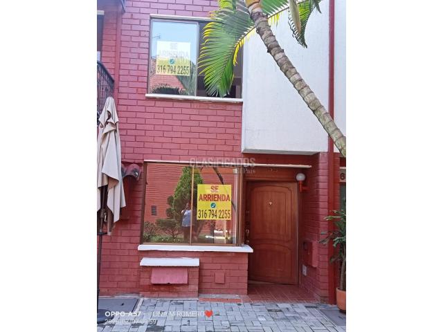 Casas, Alquiler en Adoquines de Camino Real