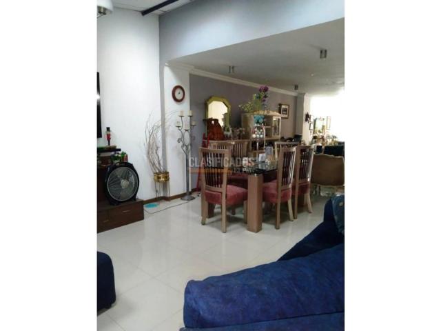 Casas, Venta en La Carolina