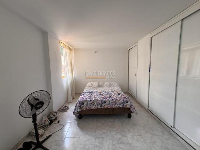 Casas, Venta en Ciudad 2.000