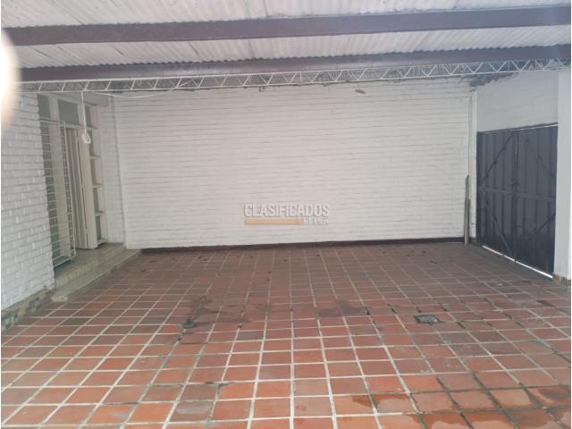 Casas, Venta en La Flora