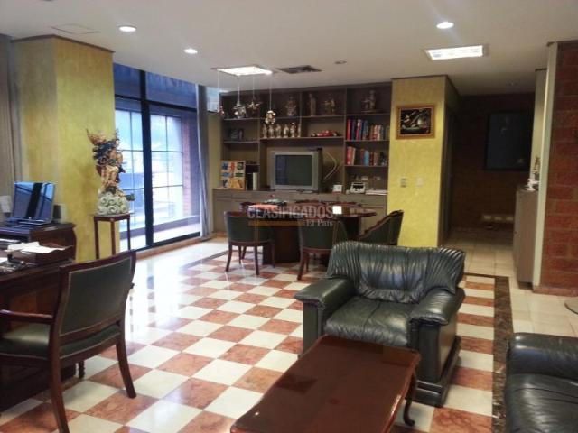 Oficinas y Consultorios, Venta en Chipichape