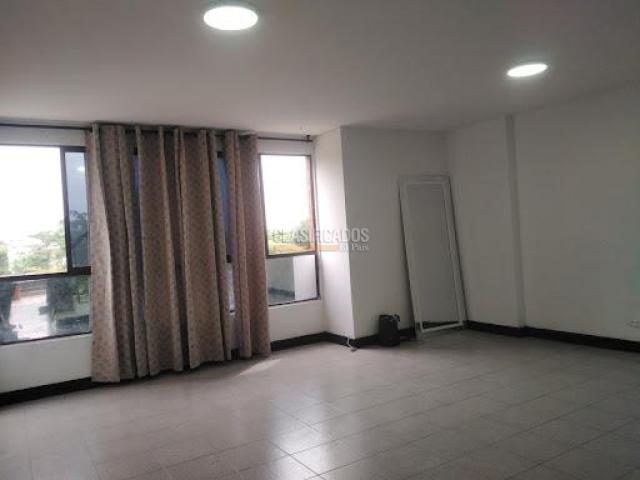 Apartamentos, Venta en El Refugio