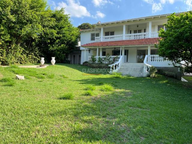 Casas, Venta en Ciudad Jardín