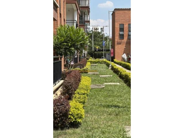 Apartamentos, Venta en Valle del Lili