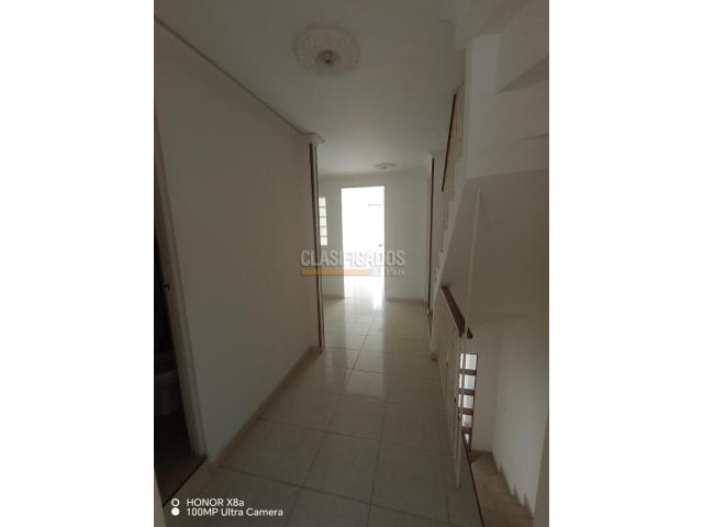 Casas, Alquiler en Calicanto