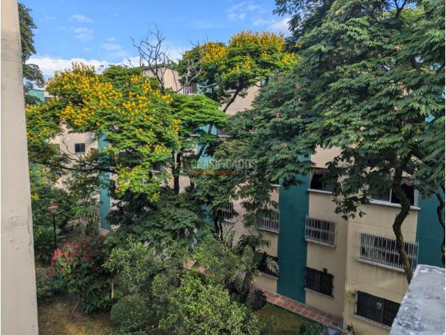 Apartamentos, Venta en Cañaverales