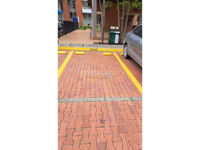 Apartamentos, Venta en Valle del Lili