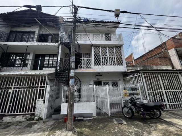 Casas, Venta en Nueva Floresta