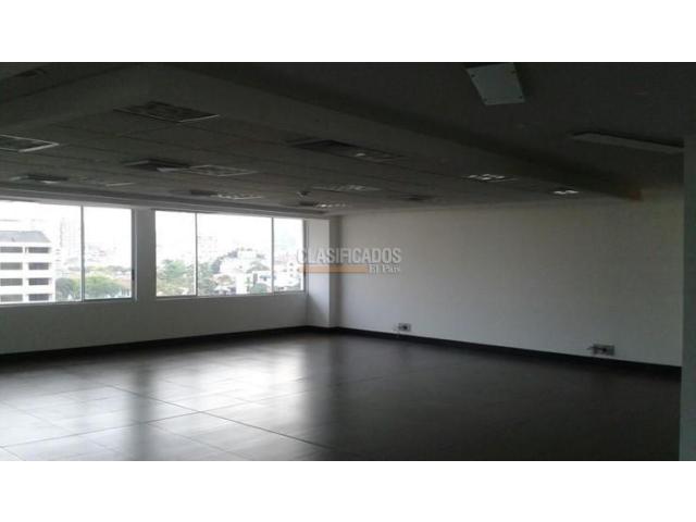 Oficinas y Consultorios, Alquiler en Santa Mónica Residencial