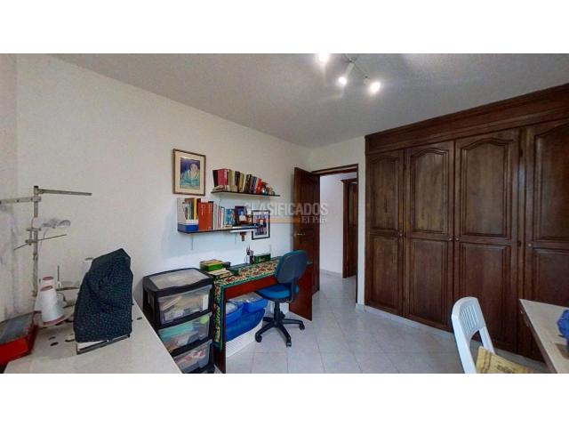 Apartamentos, Venta en Santa Ana