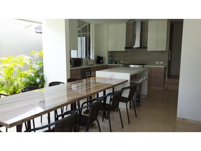 Casas, Venta en Ciudad Jardín