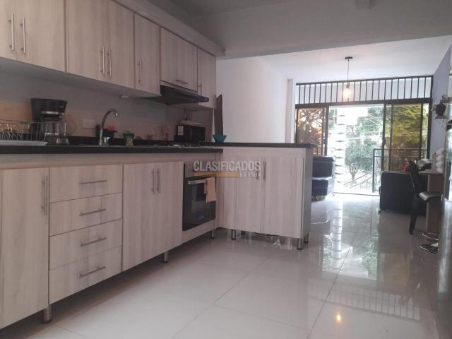 Casas, Venta en Ciudad 2.000