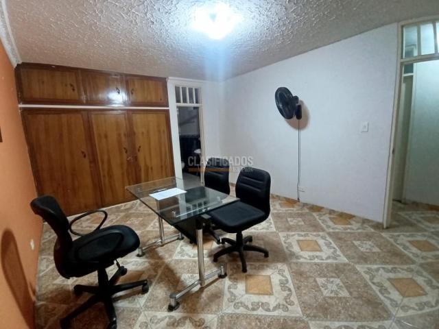 Oficinas y Consultorios, Alquiler en Los Cámbulos