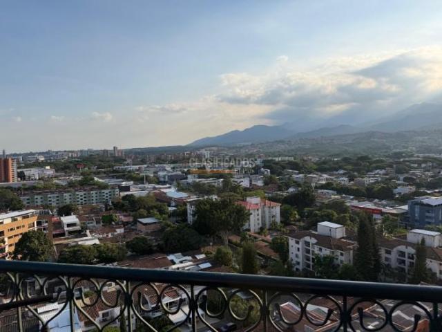 Apartamentos, Venta en Las Quintas de Don Simón