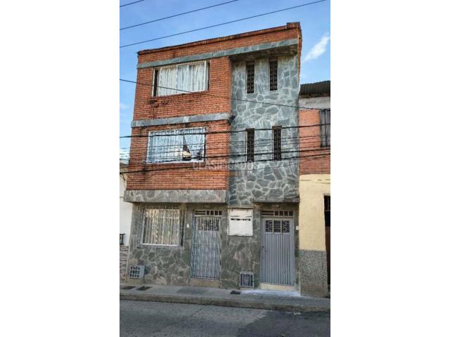 Casas, Venta en San Cayetano