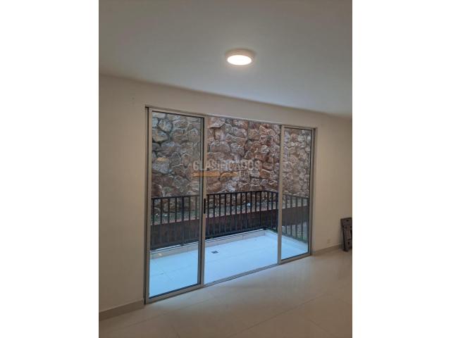 Apartamentos, Venta en Altos Menga