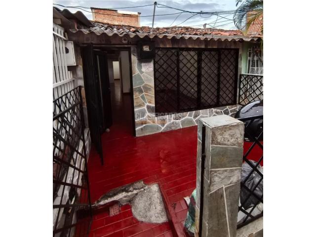 Casas, Venta en Villa del Lago