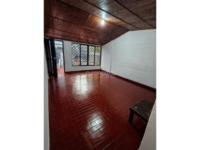 Casas, Venta en Villa del Lago