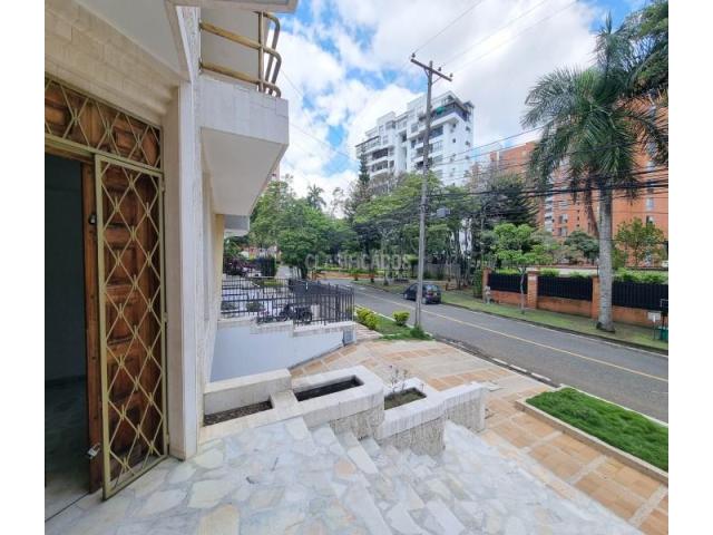 Casas, Venta en Ciudad Jardín