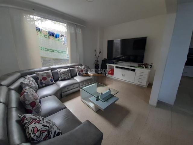 Casas, Venta en La Hacienda