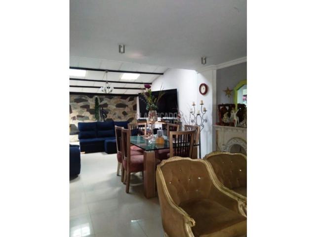 Casas, Venta en La Carolina