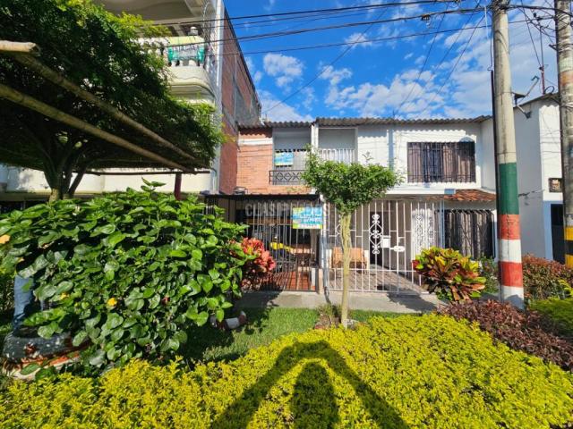 Casas, Alquiler en Palmira