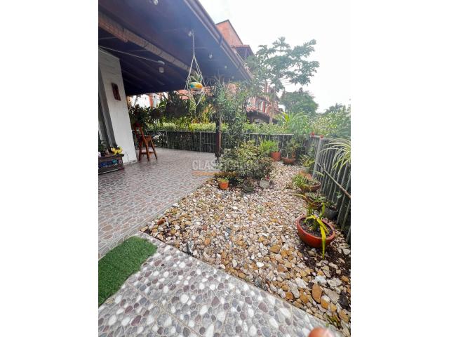 Casas, Venta en Ciudad Jardín