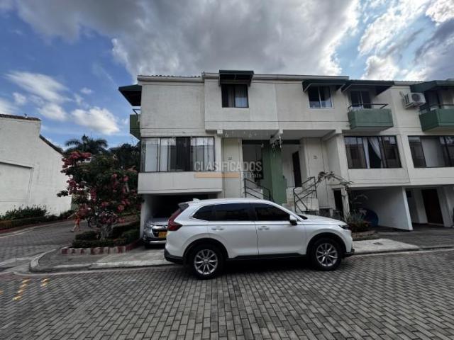 Casas, Venta en El Refugio